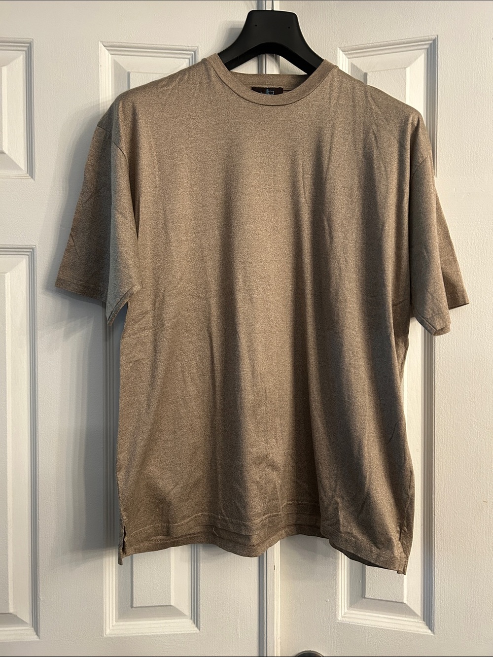 Men's Short-Sleeve Crewneck T-Shirt in Taupe